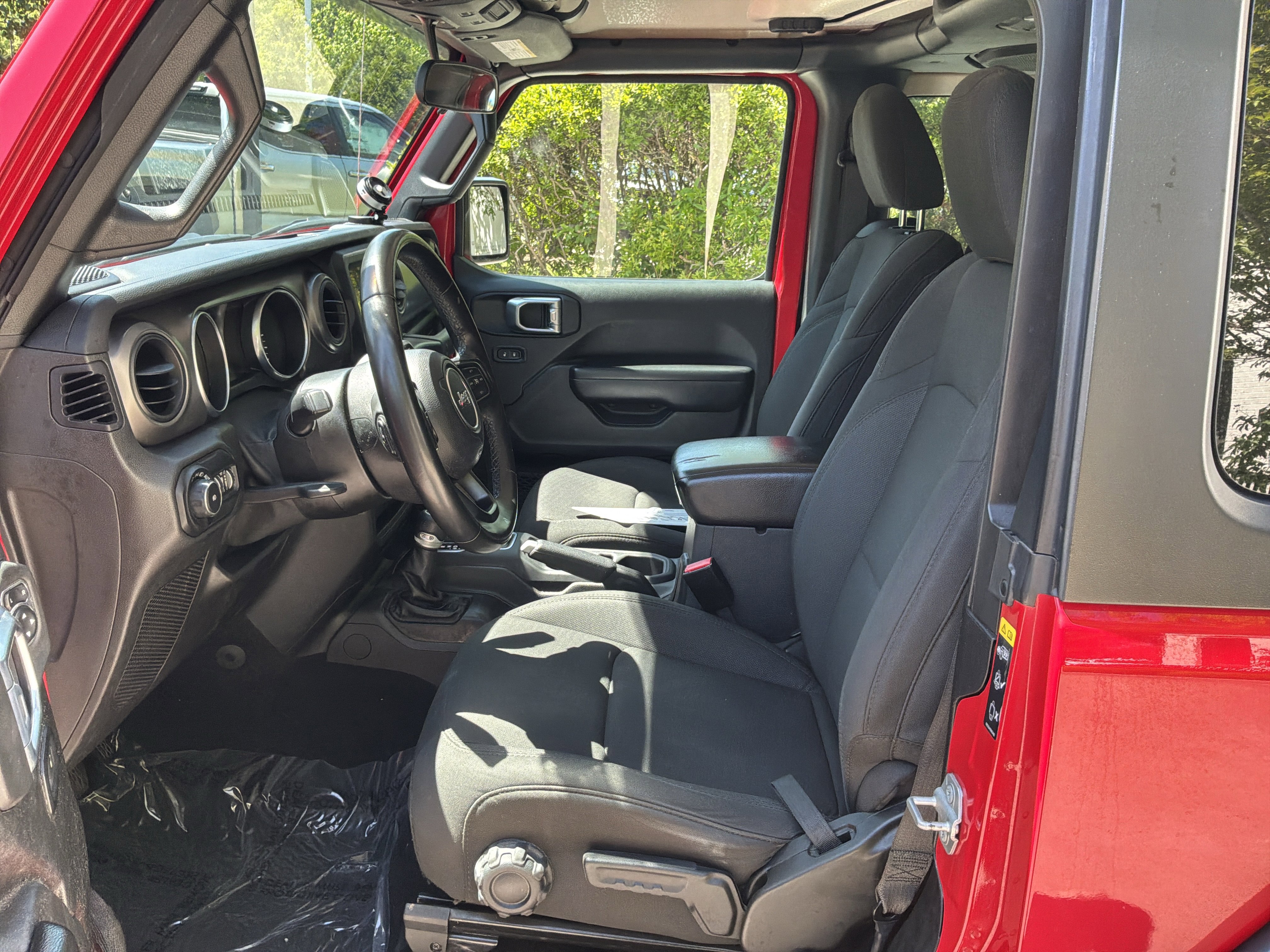 Used 2021 Jeep Wrangler Sport AWD/4WD image 16