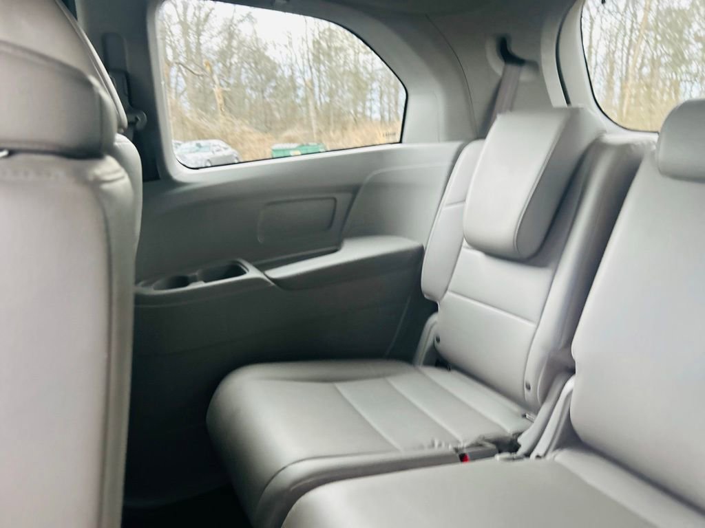 Used 2015 Honda Odyssey EX-L image 29