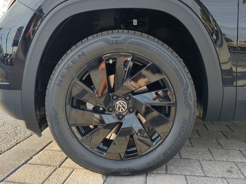 New 2026 Volkswagen Atlas SE FWD image 34