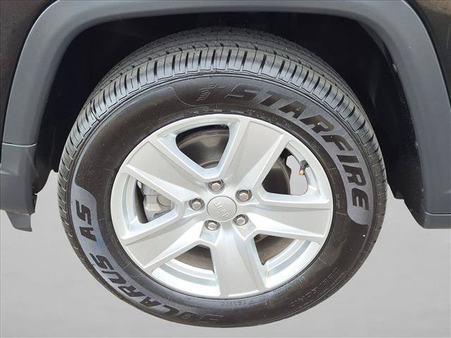 Used 2022 Jeep Compass Latitude w/ Convenience Group AWD/4WD image 15
