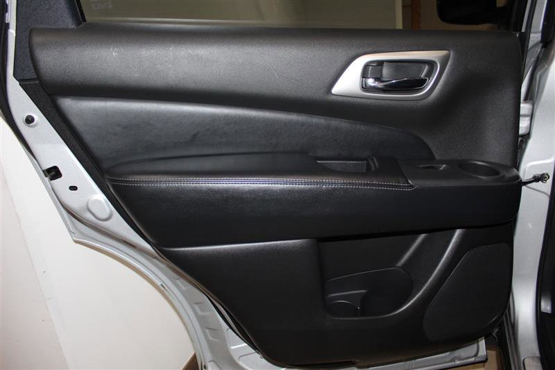 Used 2013 Nissan Pathfinder SL w/ SL Premium Pkg AWD/4WD image 32