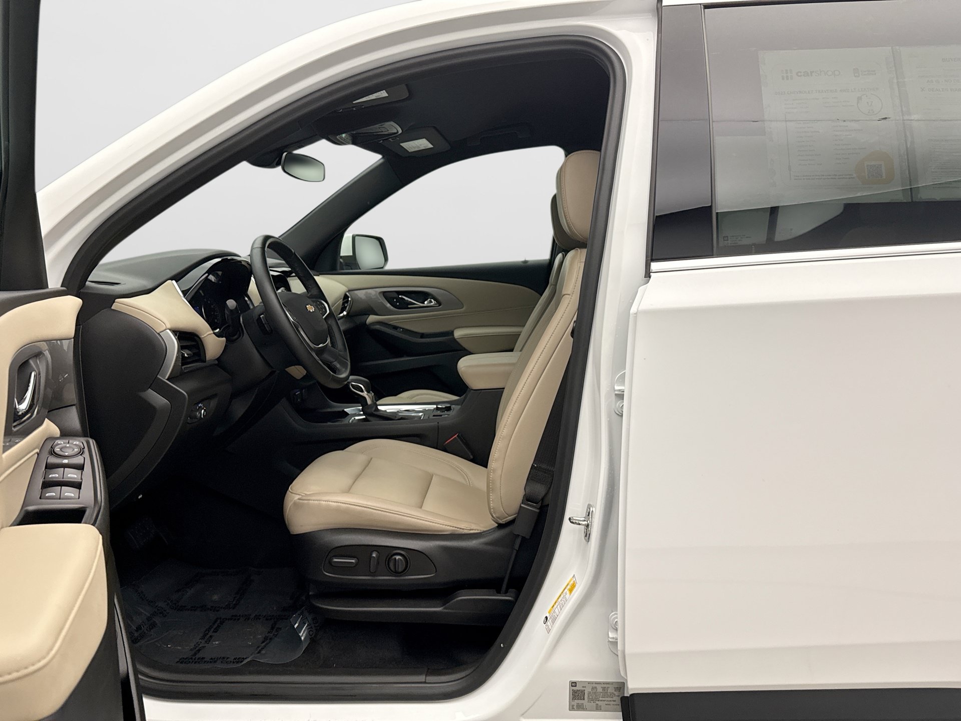 Used 2023 Chevrolet Traverse LT w/ LPO, Floor Liner Package AWD/4WD image 11