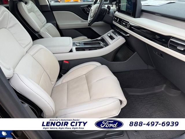 Used 2025 Lincoln Aviator Reserve w/ Equipment Group 201A image 13