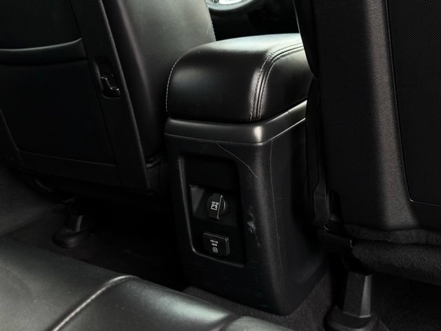 Used 2013 Dodge Journey Crew w/ Driver Convenience Group FWD image 19