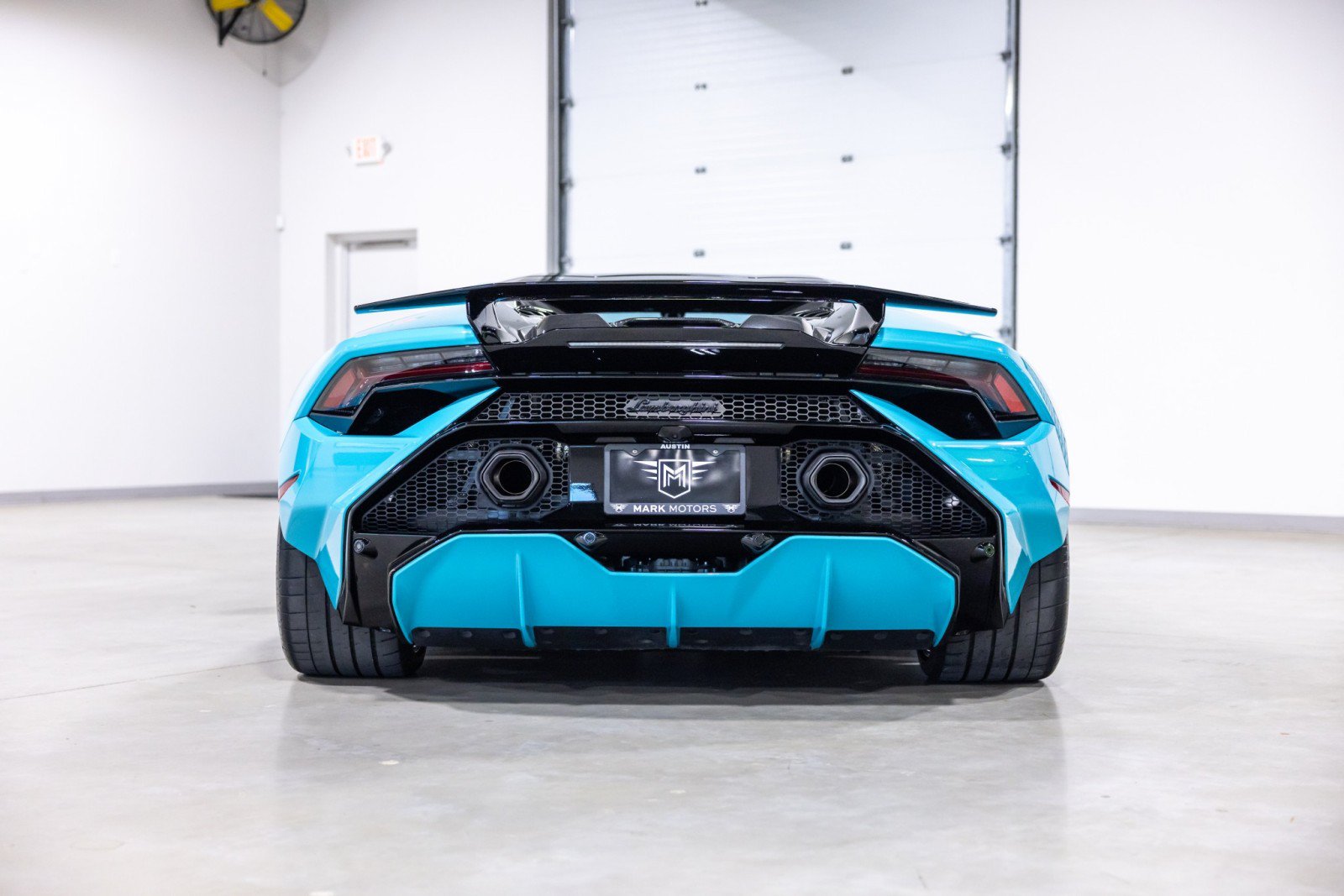 Used 2024 Lamborghini Huracan Tecnica RWD image 5