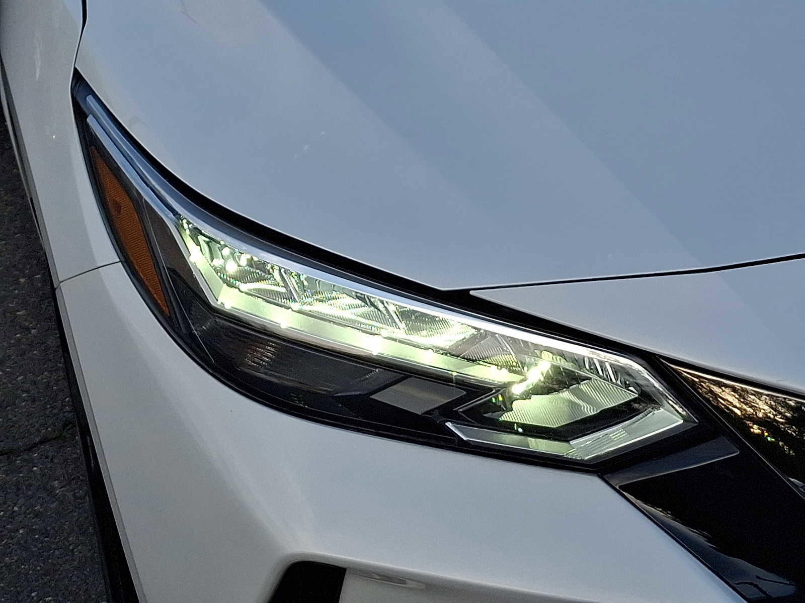 Used 2023 Nissan Sentra SR FWD image 9