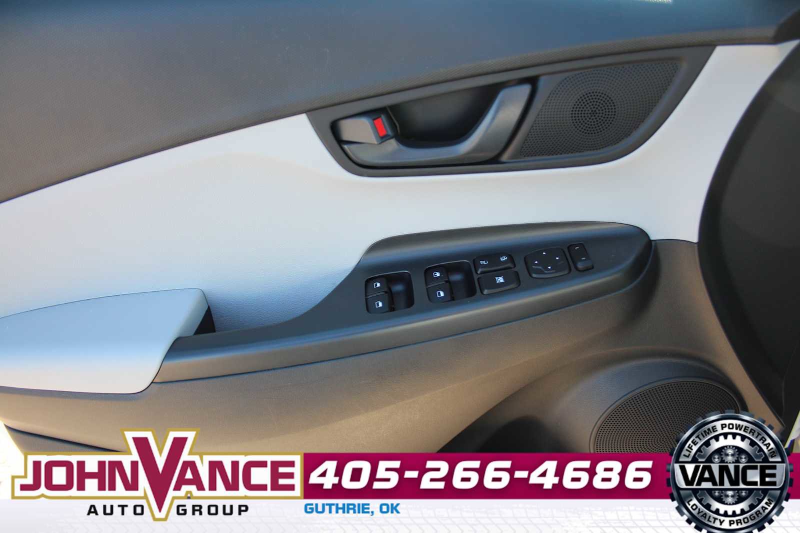 Used 2023 Hyundai Kona SE image 23