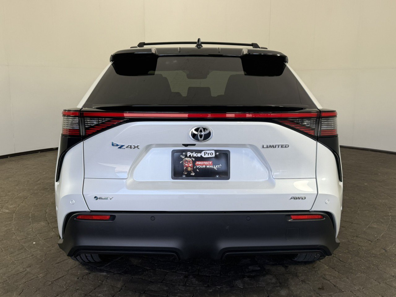Used 2025 Toyota bZ4X AWD image 6