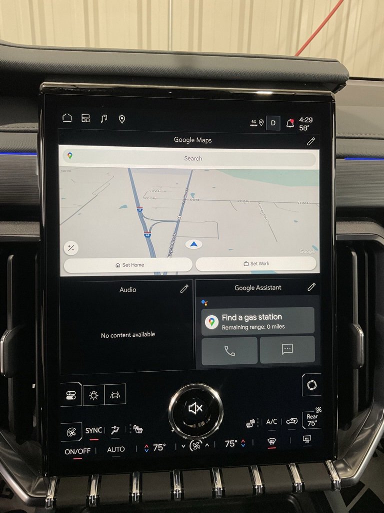 Used 2025 GMC Acadia AT4 image 18