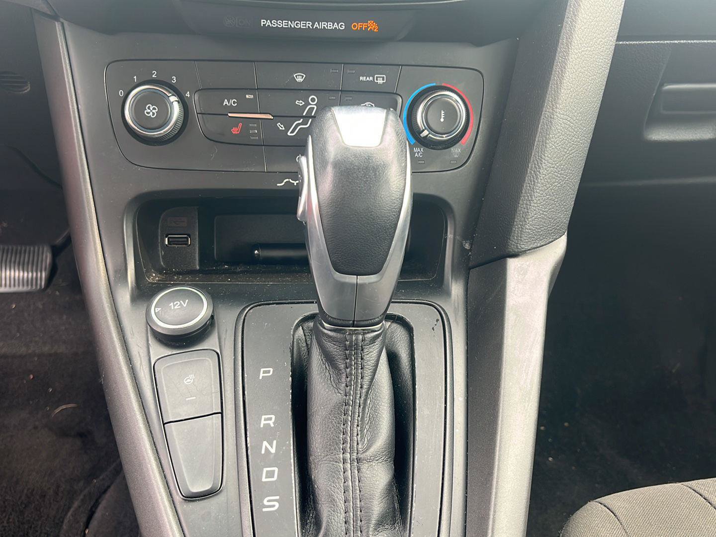 Used 2015 Ford Focus SE w/ Equipment Group 201A FWD image 50