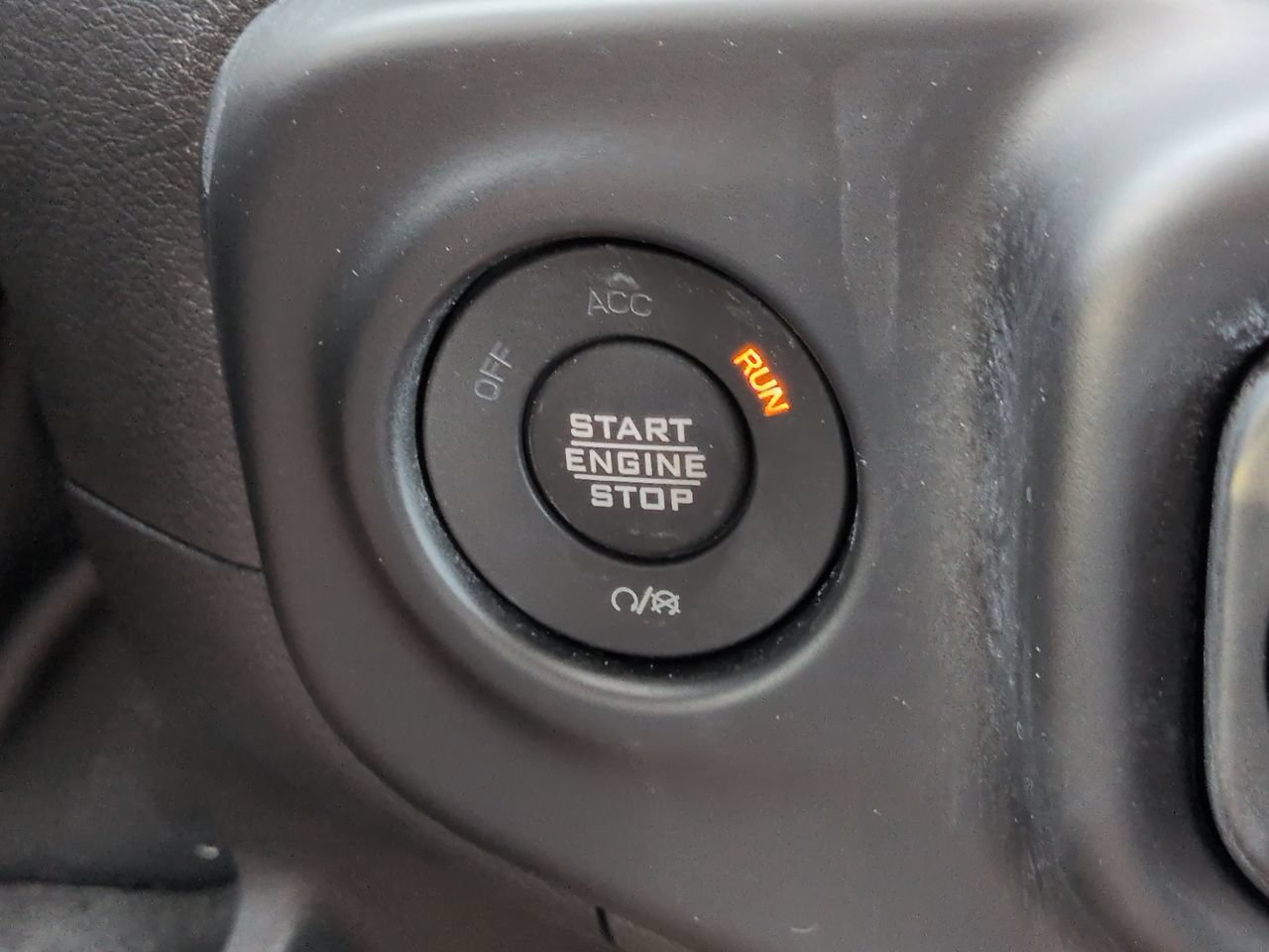 Used 2022 Jeep Wrangler Sport AWD/4WD image 24