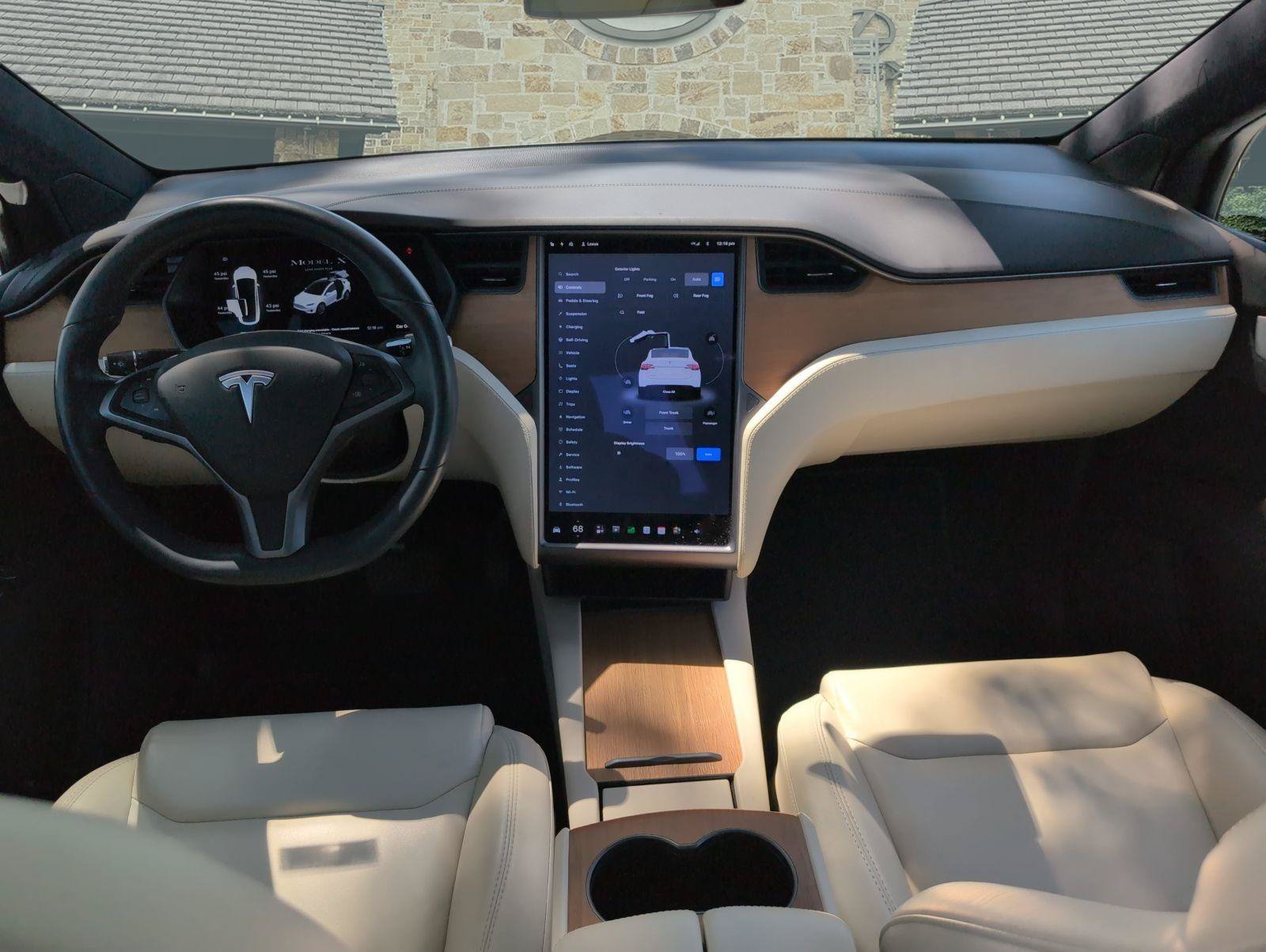 Used 2020 Tesla Model X Long Range AWD/4WD image 18