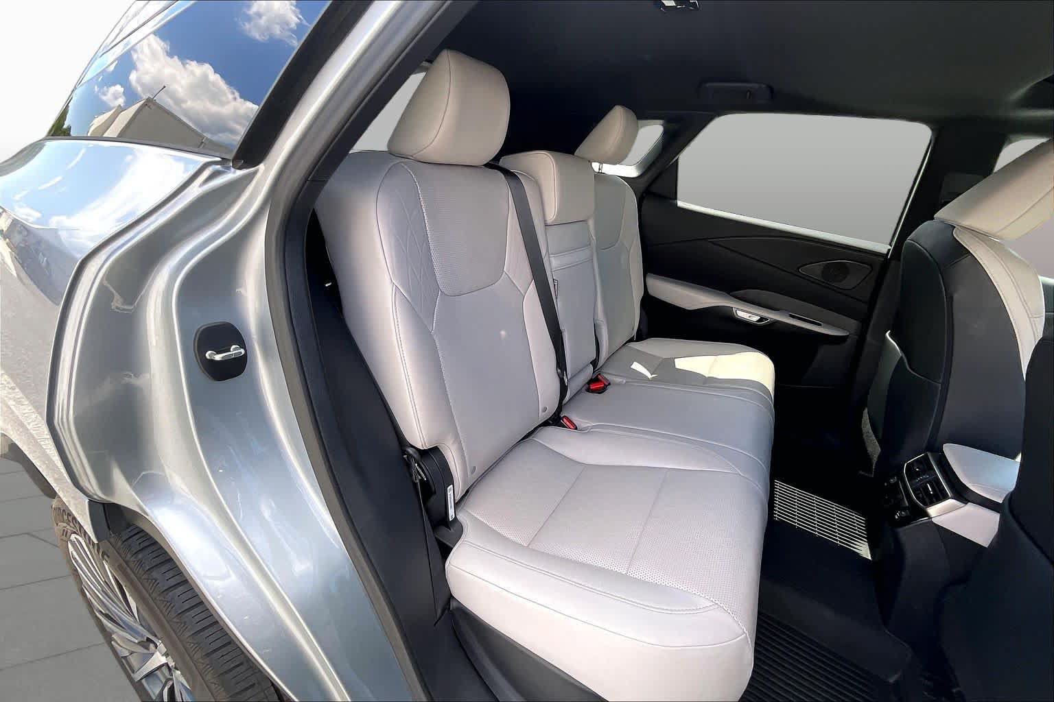 Used 2023 Lexus RX 350 Premium Plus w/ Accessory Package (Z1) FWD image 19