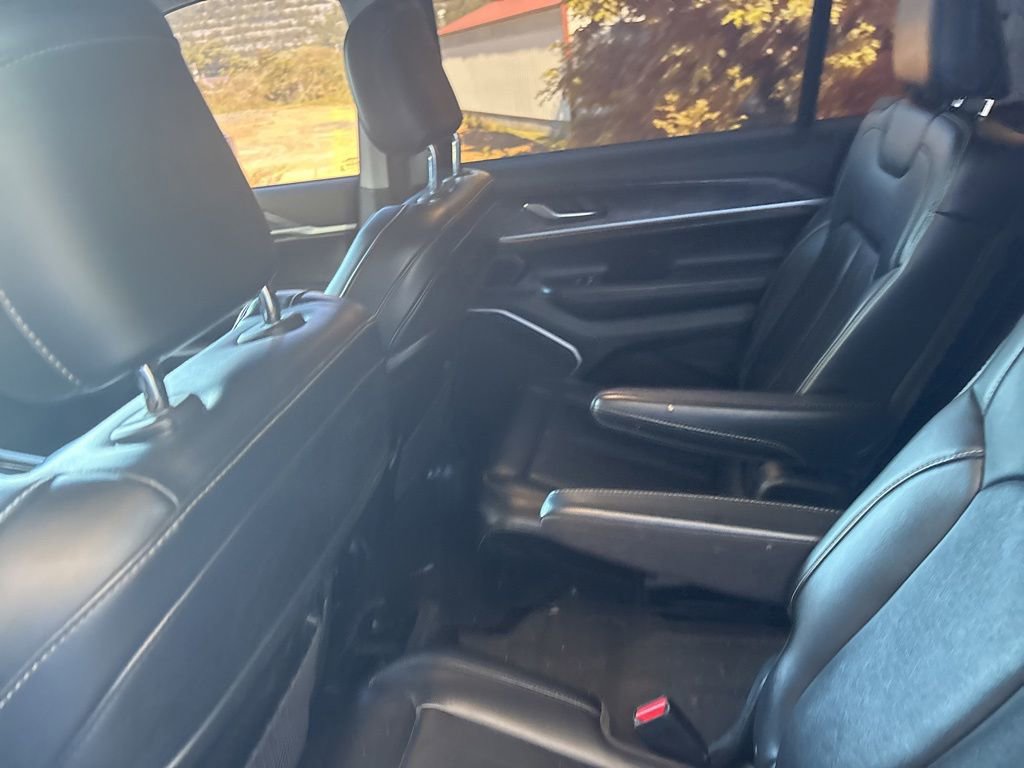 Used 2021 Jeep Grand Cherokee L Limited AWD/4WD image 14