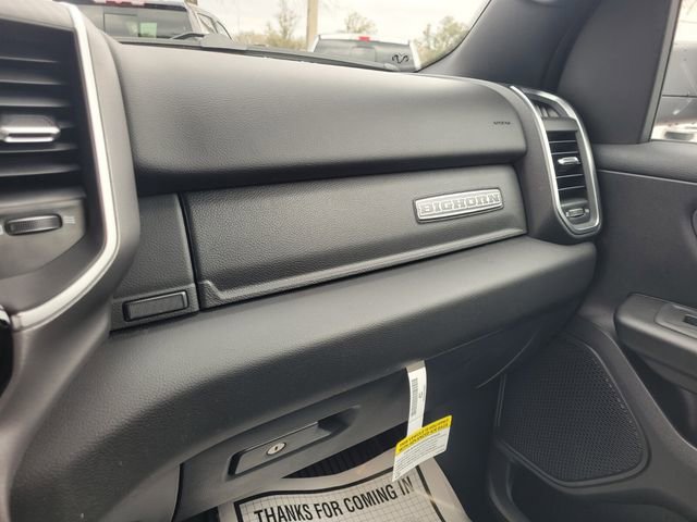 New 2026 RAM 1500 4x4 Crew Cab image 28