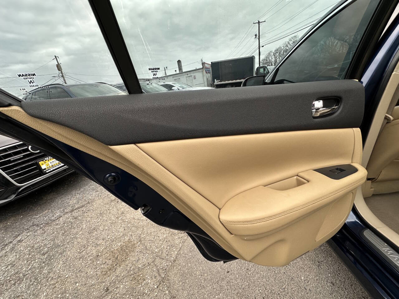 Used 2012 Nissan Maxima 3.5 SV image 12