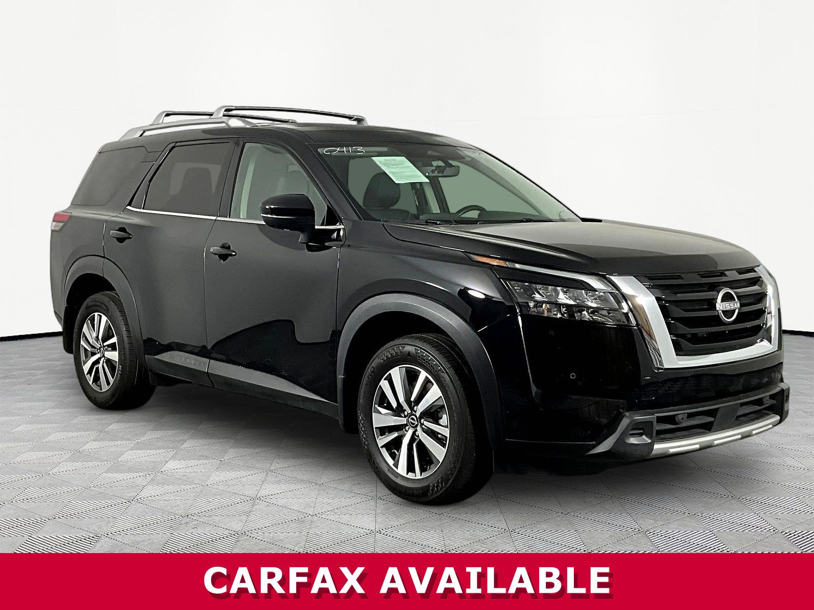 Used 2025 Nissan Pathfinder SL AWD/4WD image 3