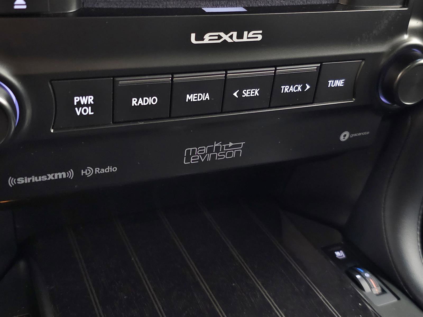 Used 2023 Lexus GX 460 Premium w/ Accessory Package AWD/4WD image 31