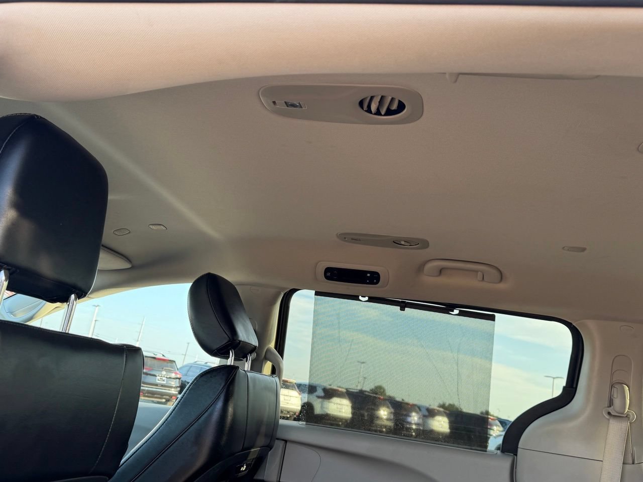 Used 2023 Chrysler Pacifica Touring-L FWD image 36