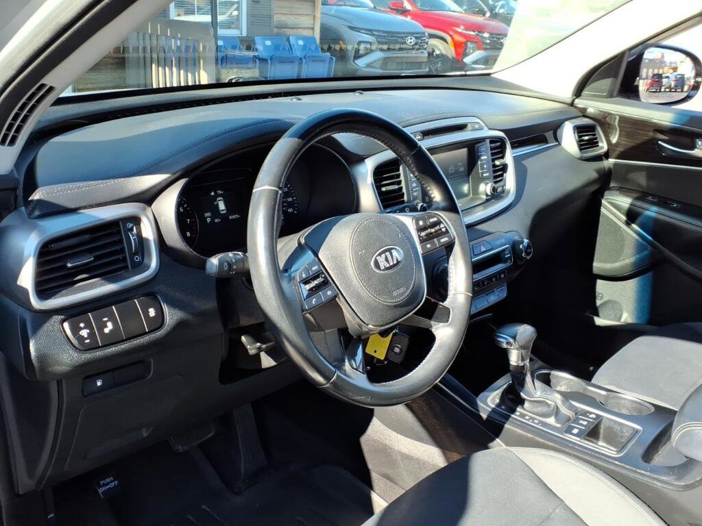 Used 2019 Kia Sorento LX w/ LX Convenience Package AWD/4WD image 9