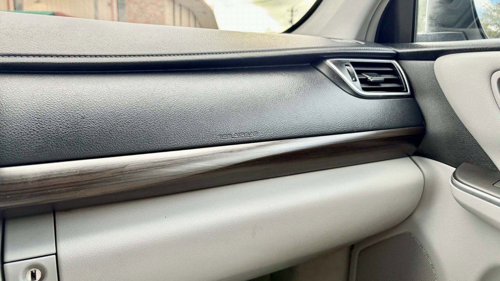 Used 2016 Toyota Camry LE image 18
