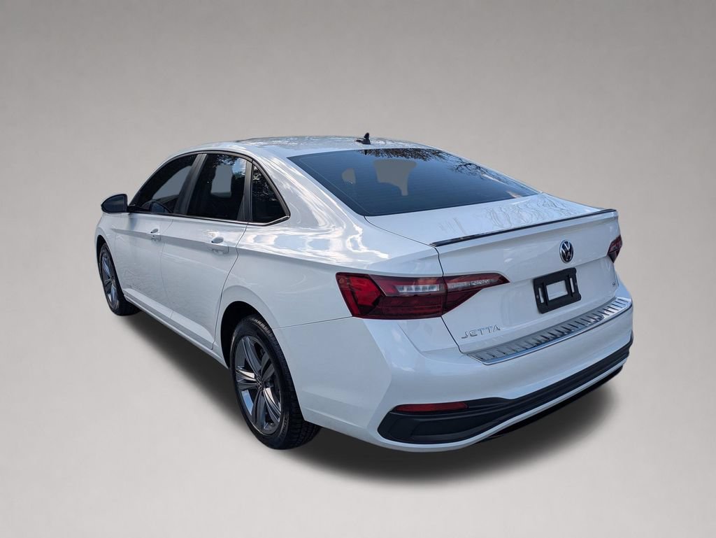Used 2023 Volkswagen Jetta SE FWD image 5