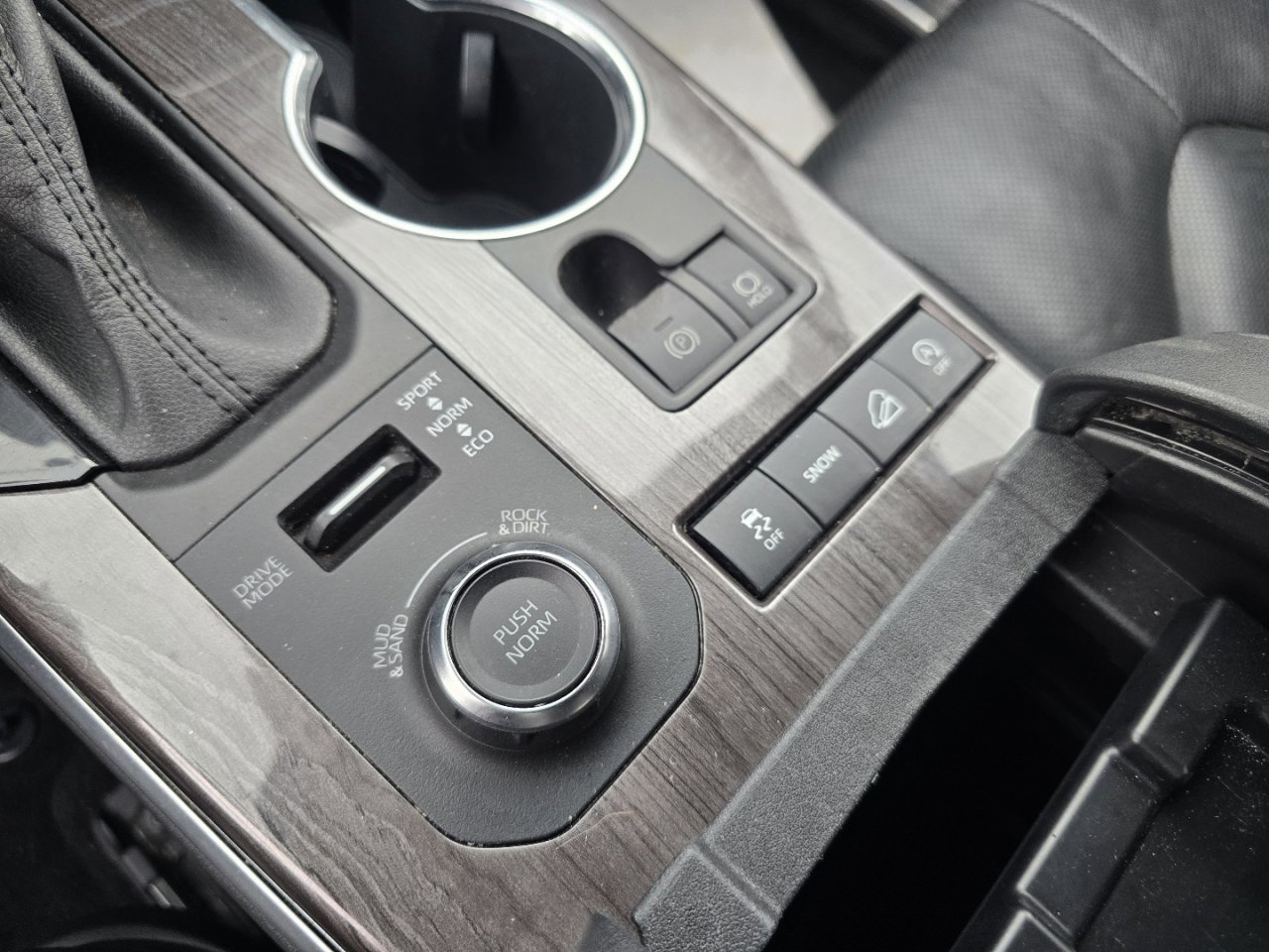 Used 2021 Toyota Highlander Platinum image 19