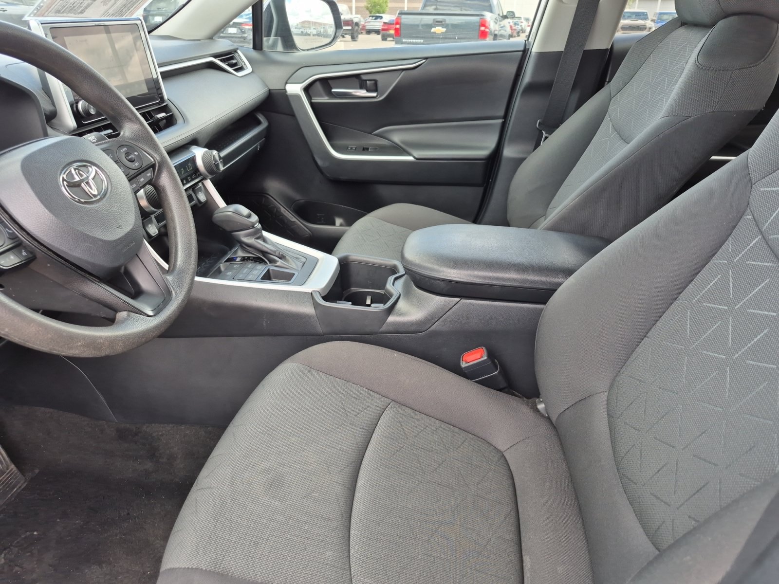 Used 2024 Toyota RAV4 XLE AWD/4WD image 23