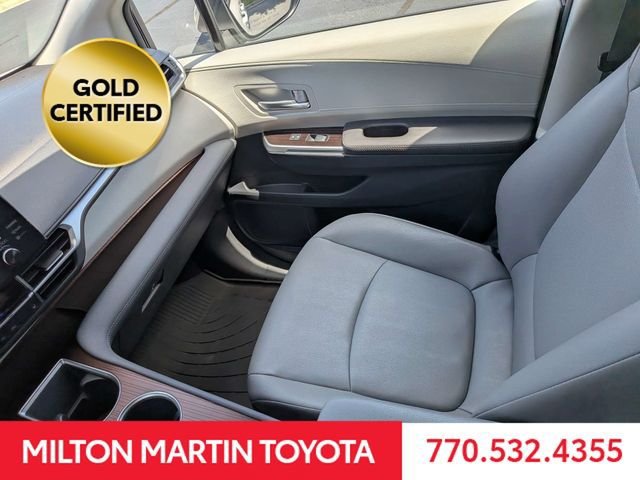 Certified 2024 Toyota Sienna XLE FWD image 18