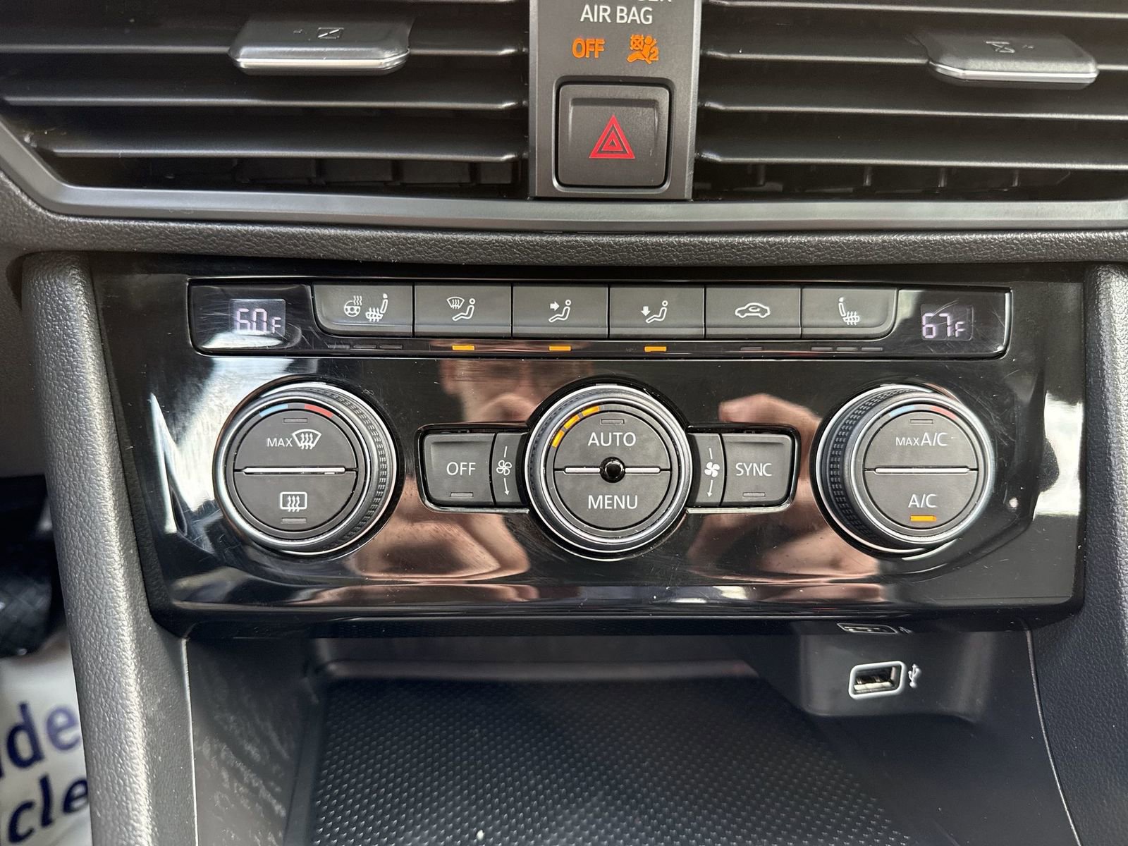 Used 2019 Volkswagen Jetta SEL FWD image 18