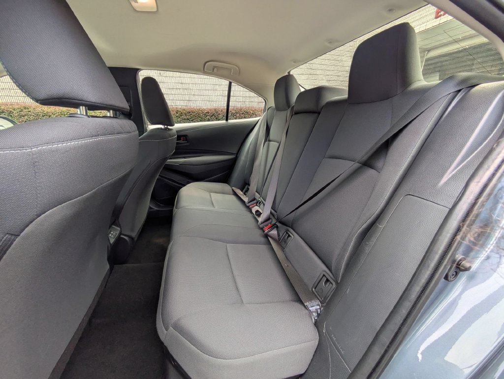 Used 2025 Toyota Corolla LE FWD image 26