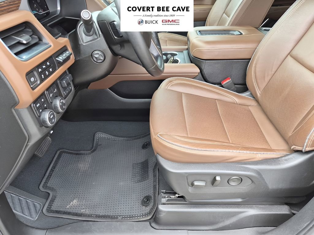 Used 2023 Chevrolet Suburban High Country image 33