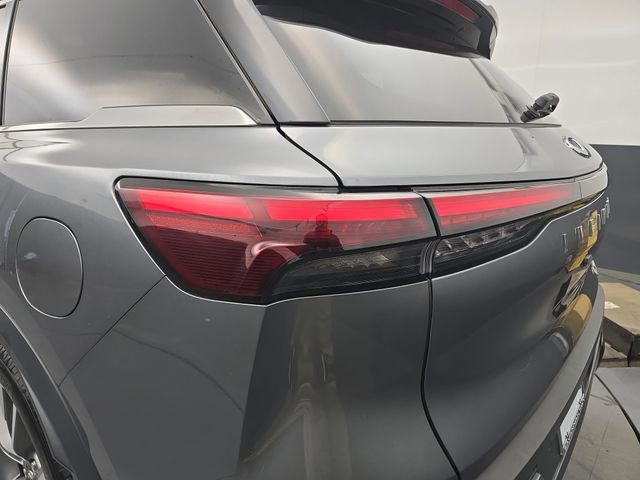 Used 2024 INFINITI QX60 Luxe image 18