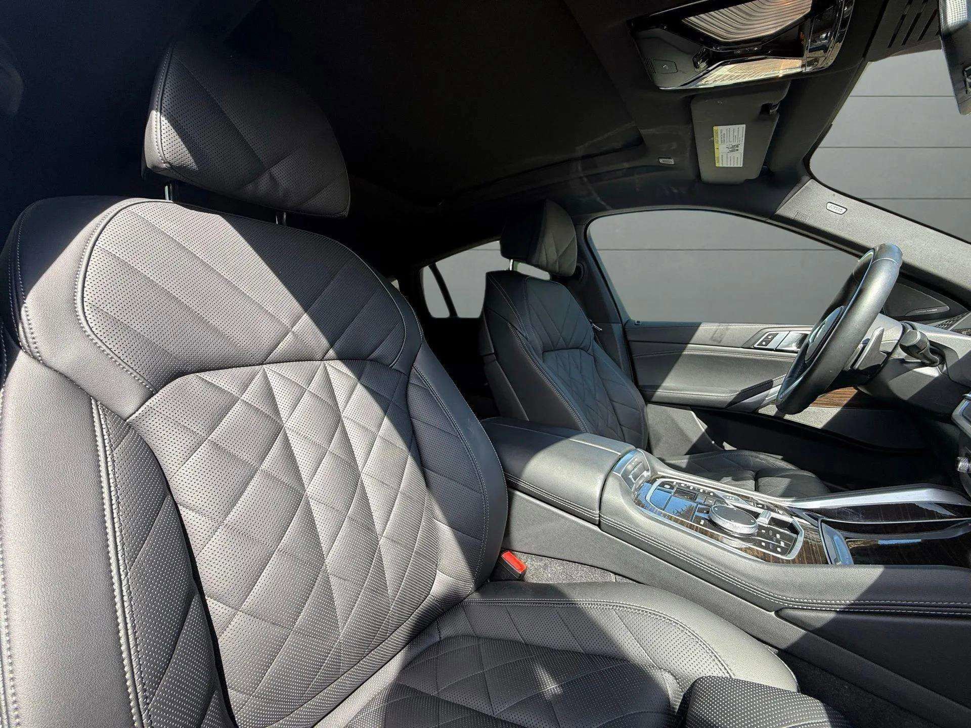 Used 2024 BMW X6 xDrive40i image 28