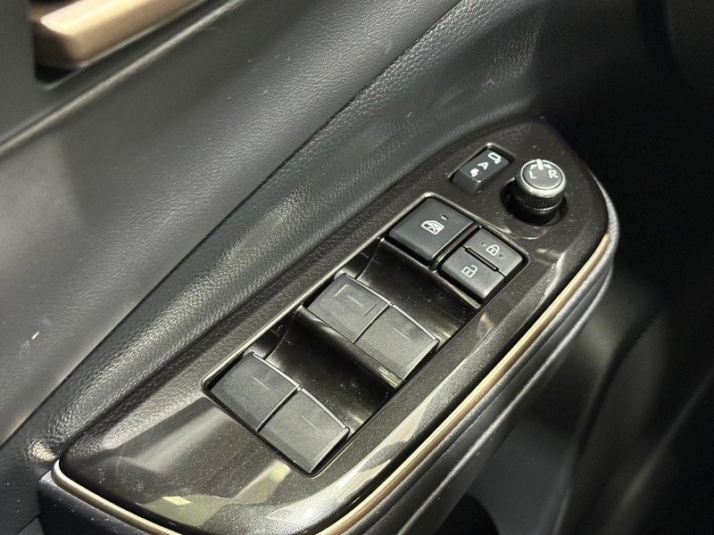 Used 2025 Toyota Crown Platinum image 18