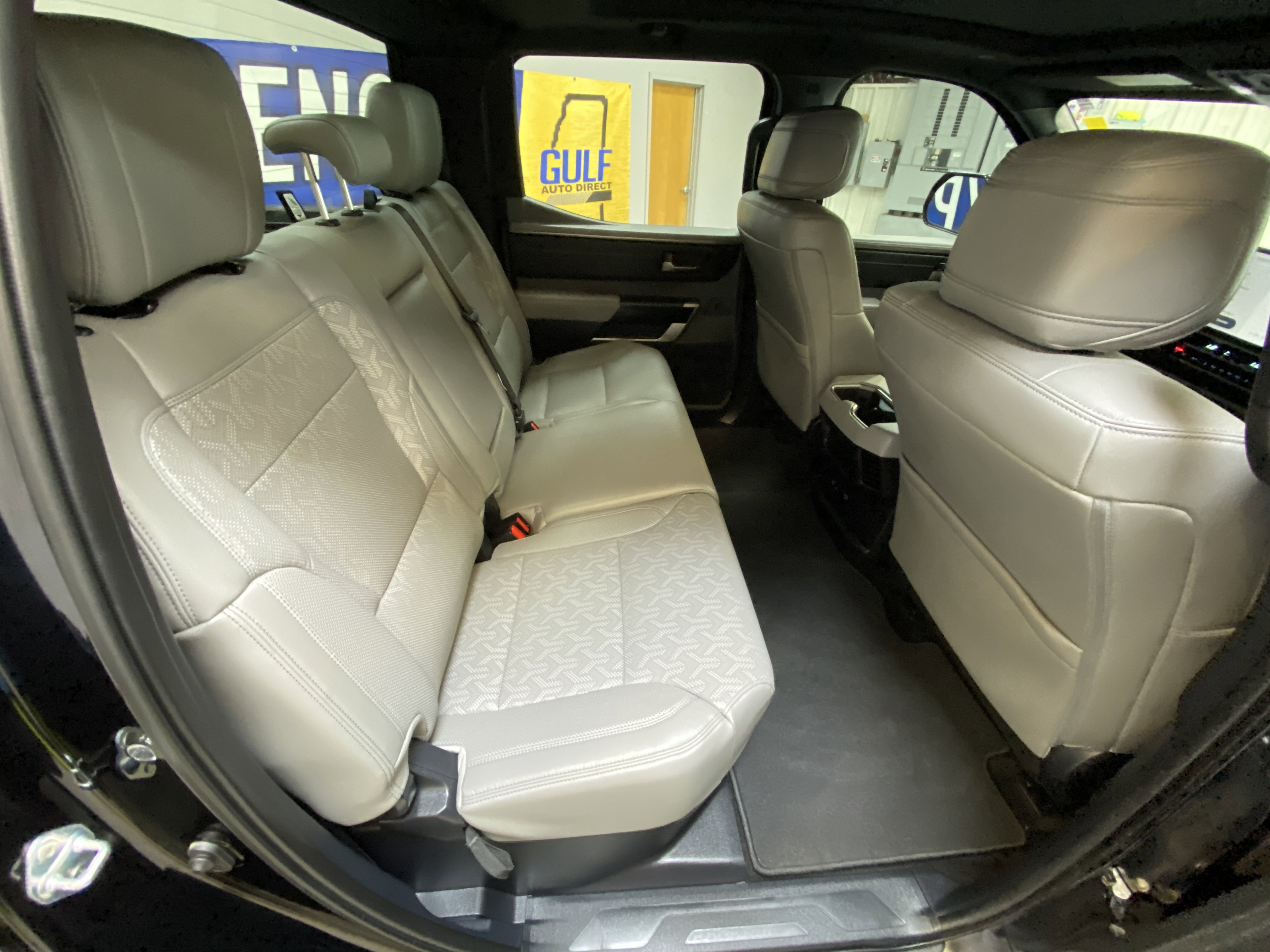 Used 2025 Toyota Tundra Limited w/ Power Package image 31
