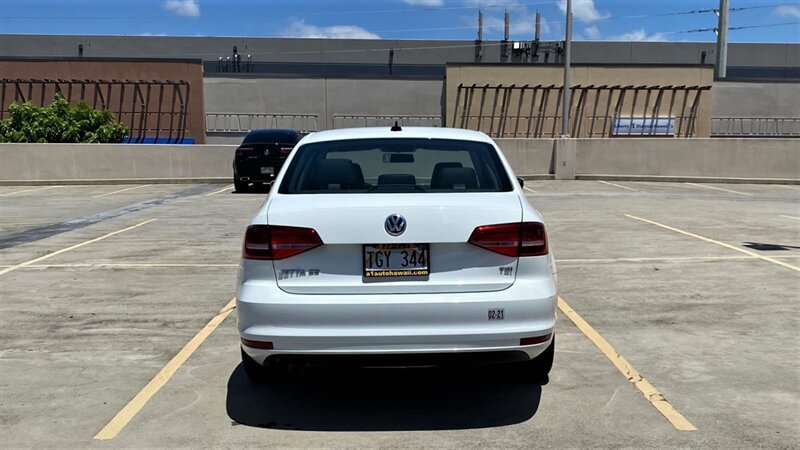 Used 2015 Volkswagen Jetta SE FWD image 6