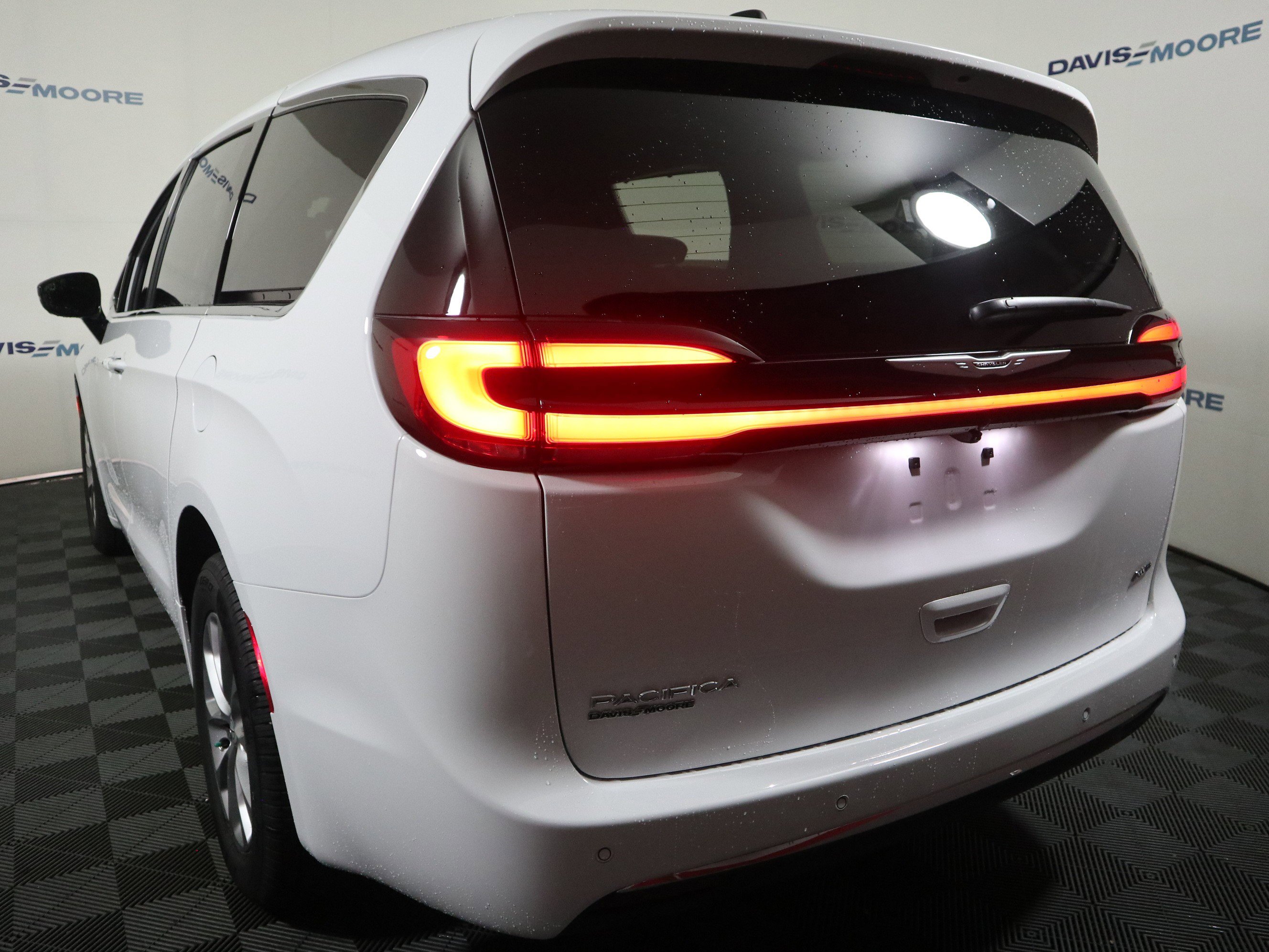 New 2026 Chrysler Pacifica Select image 10