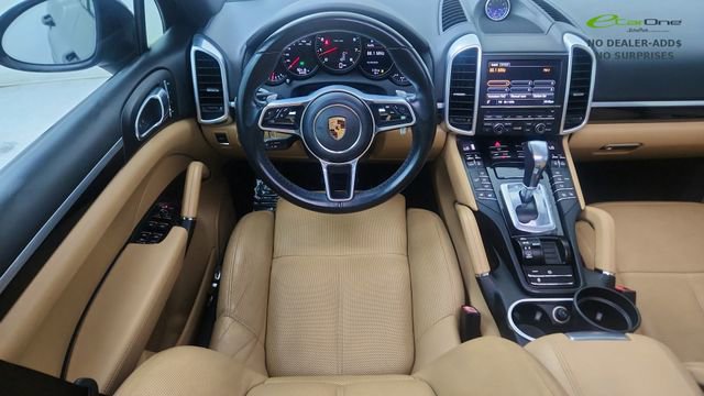 Used 2016 Porsche Cayenne AWD/4WD image 35