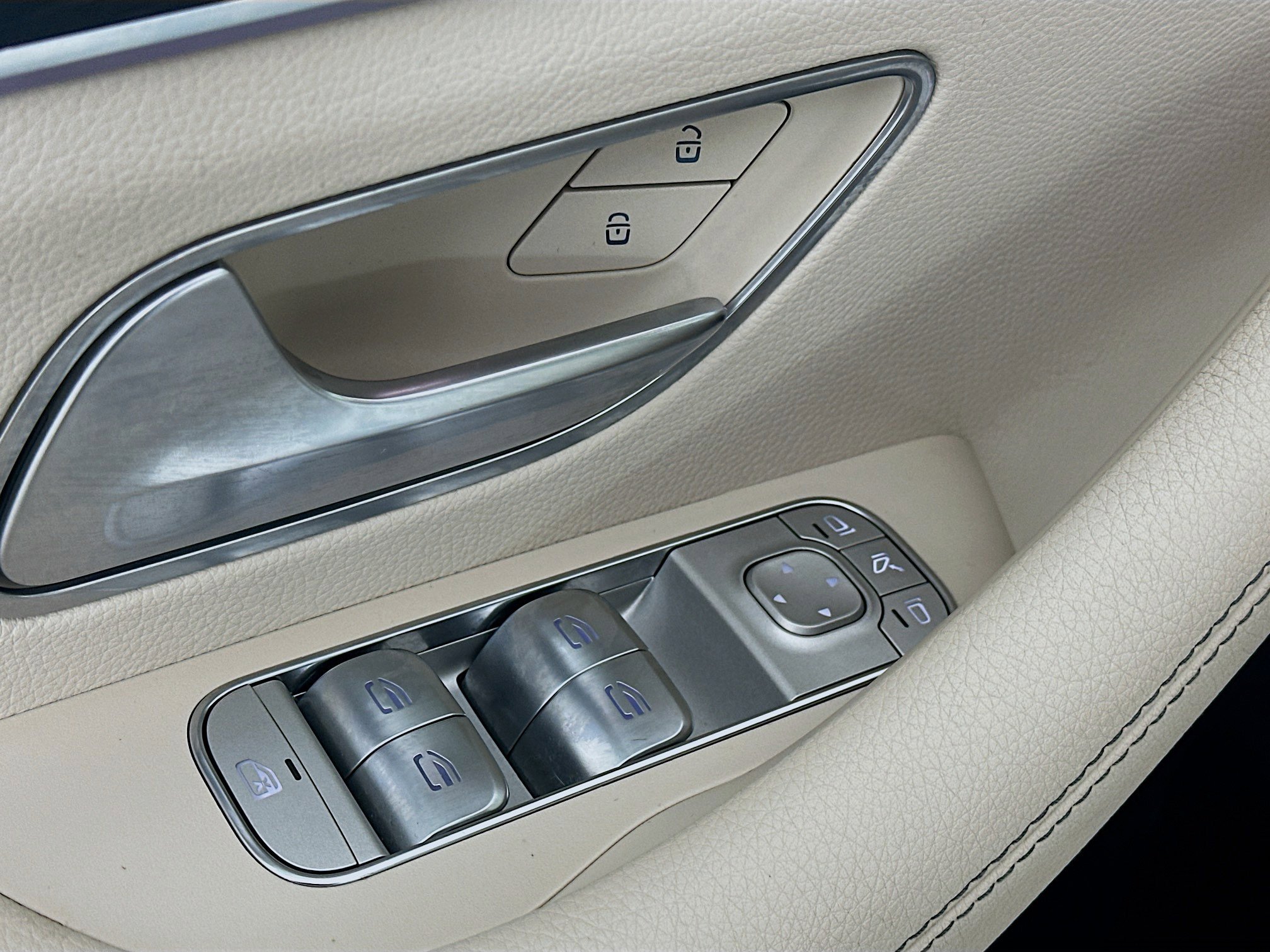 Certified 2024 Mercedes-Benz GLE 350 4MATIC image 23