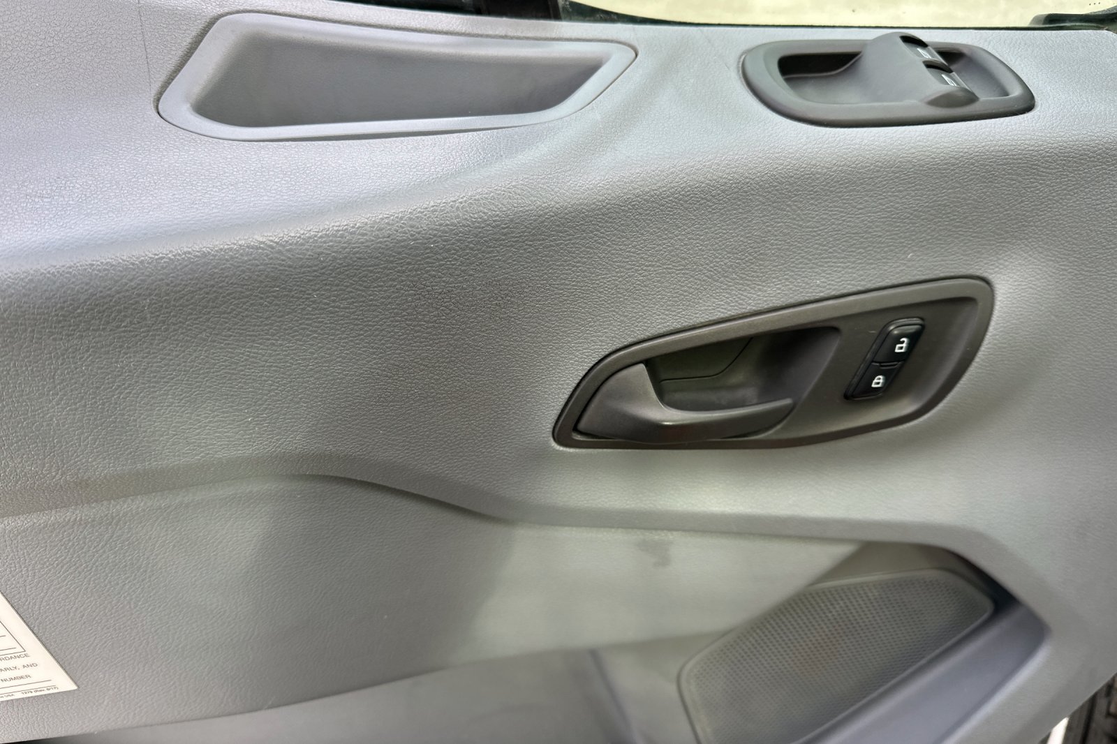 Used 2019 Ford Transit 250 138 RWD image 10