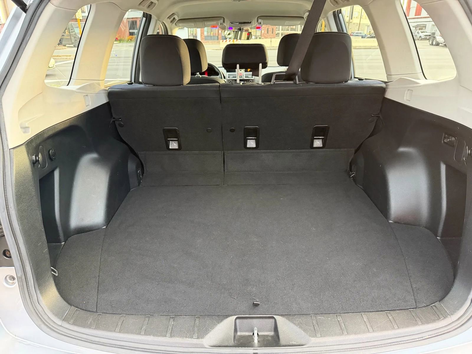 Used 2017 Subaru Forester 2.5i w/ Alloy Wheel Package image 9