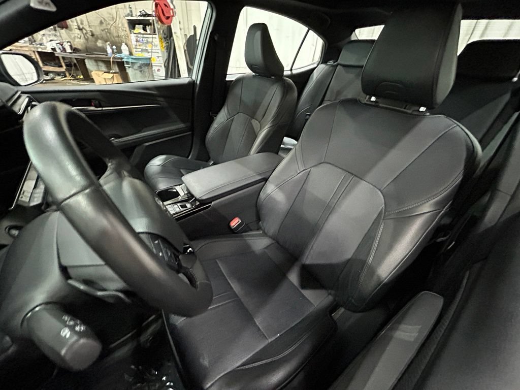 Used 2025 Toyota Camry XSE FWD image 25