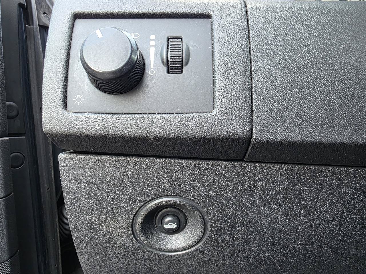 Used 2008 Chrysler 300 LX RWD image 14