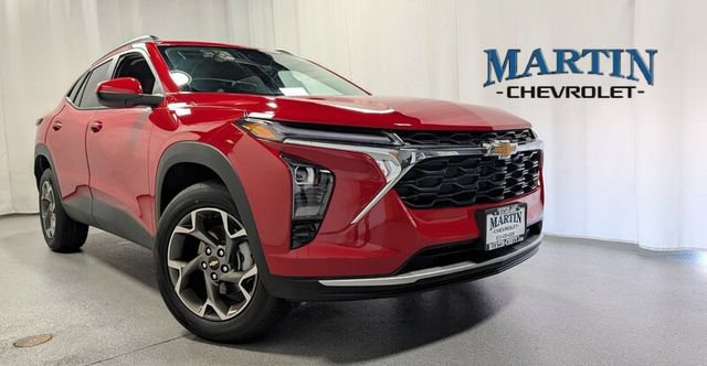 New 2026 Chevrolet Trax LT w/ Driver Confidence Package FWD image 1