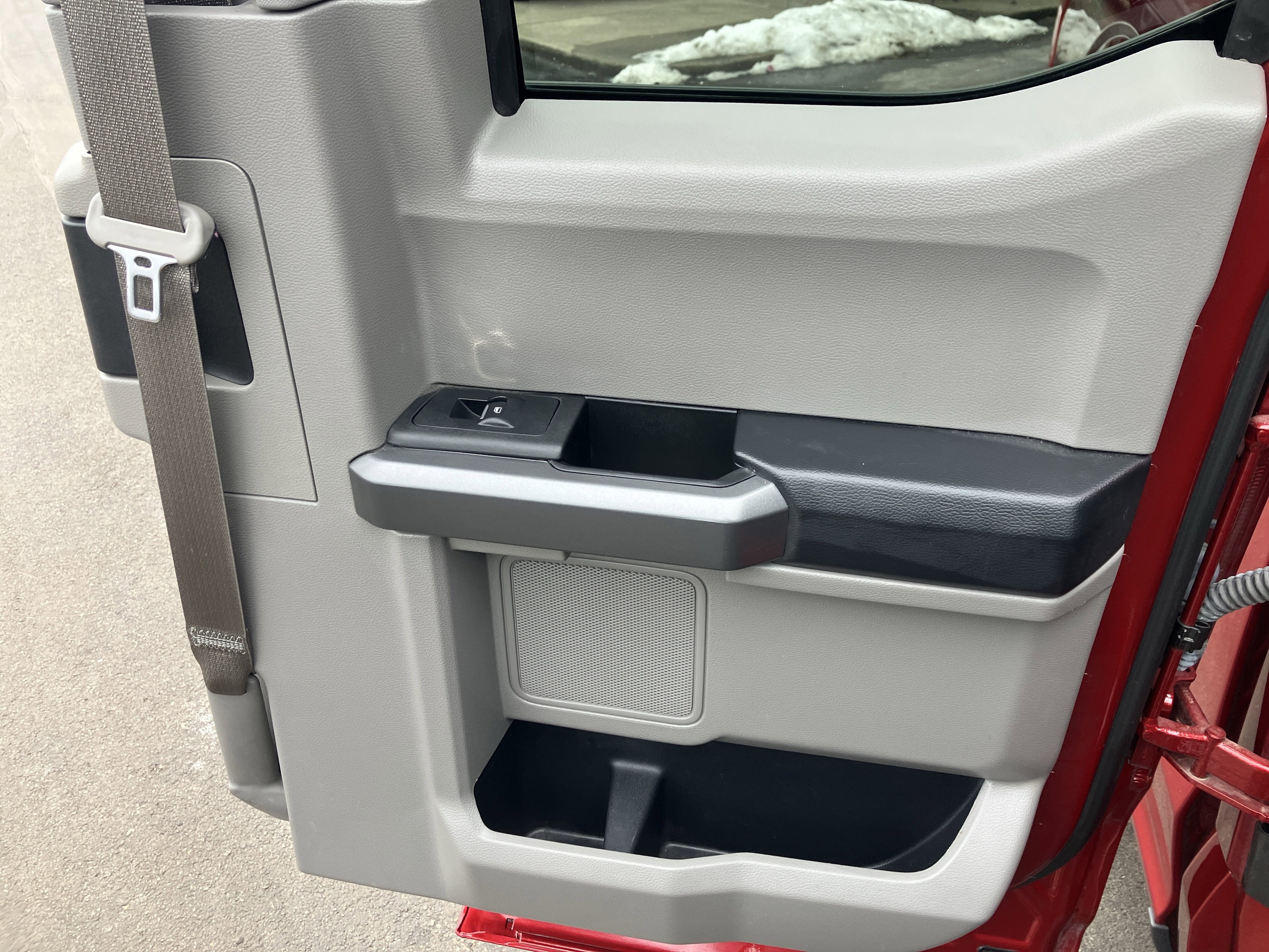 Used 2016 Ford F150 XLT w/ Trailer Tow Package image 11