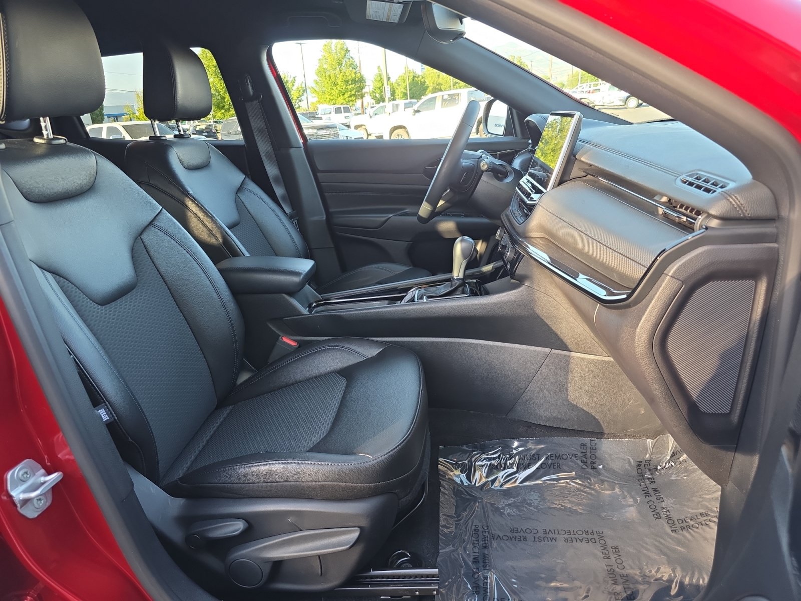 Used 2025 Jeep Compass Latitude w/ Altitude Special Edition AWD/4WD image 30