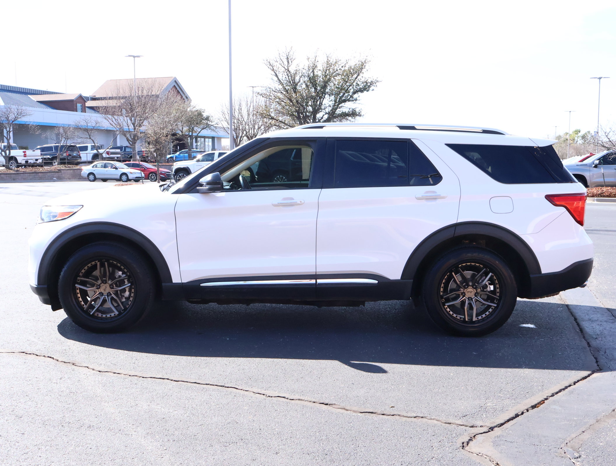 Used 2022 Ford Explorer Limited w/ Equipment Group 301A image 38