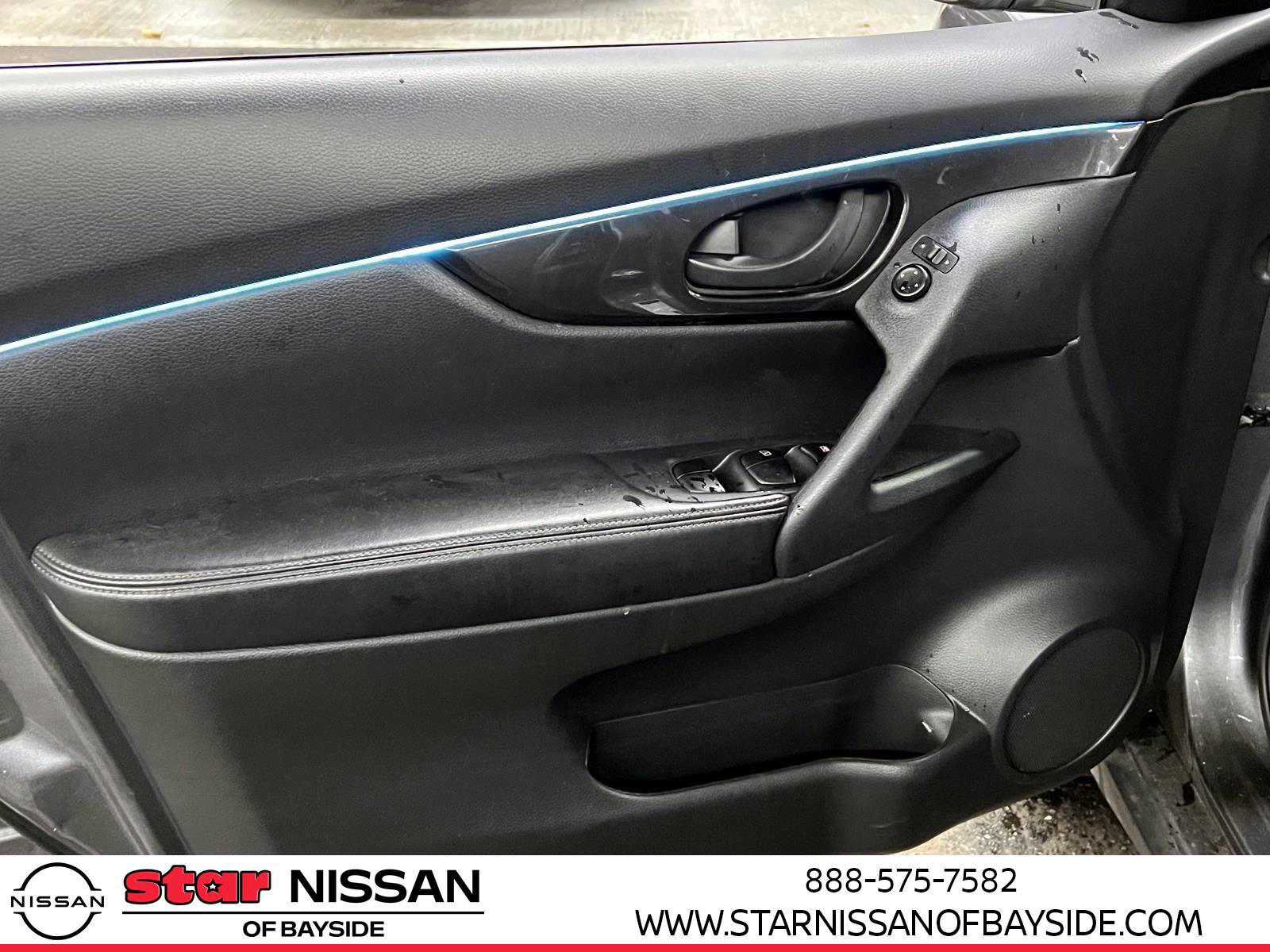 Used 2020 Nissan Rogue S image 14
