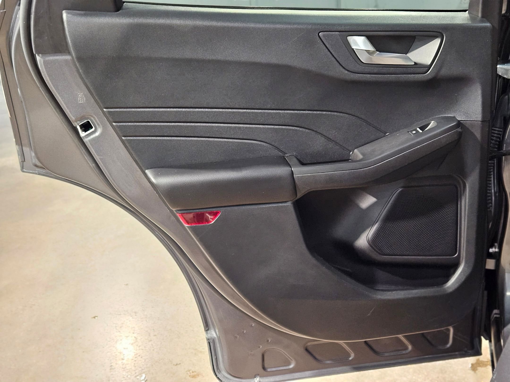 Used 2021 Ford Escape SEL image 34